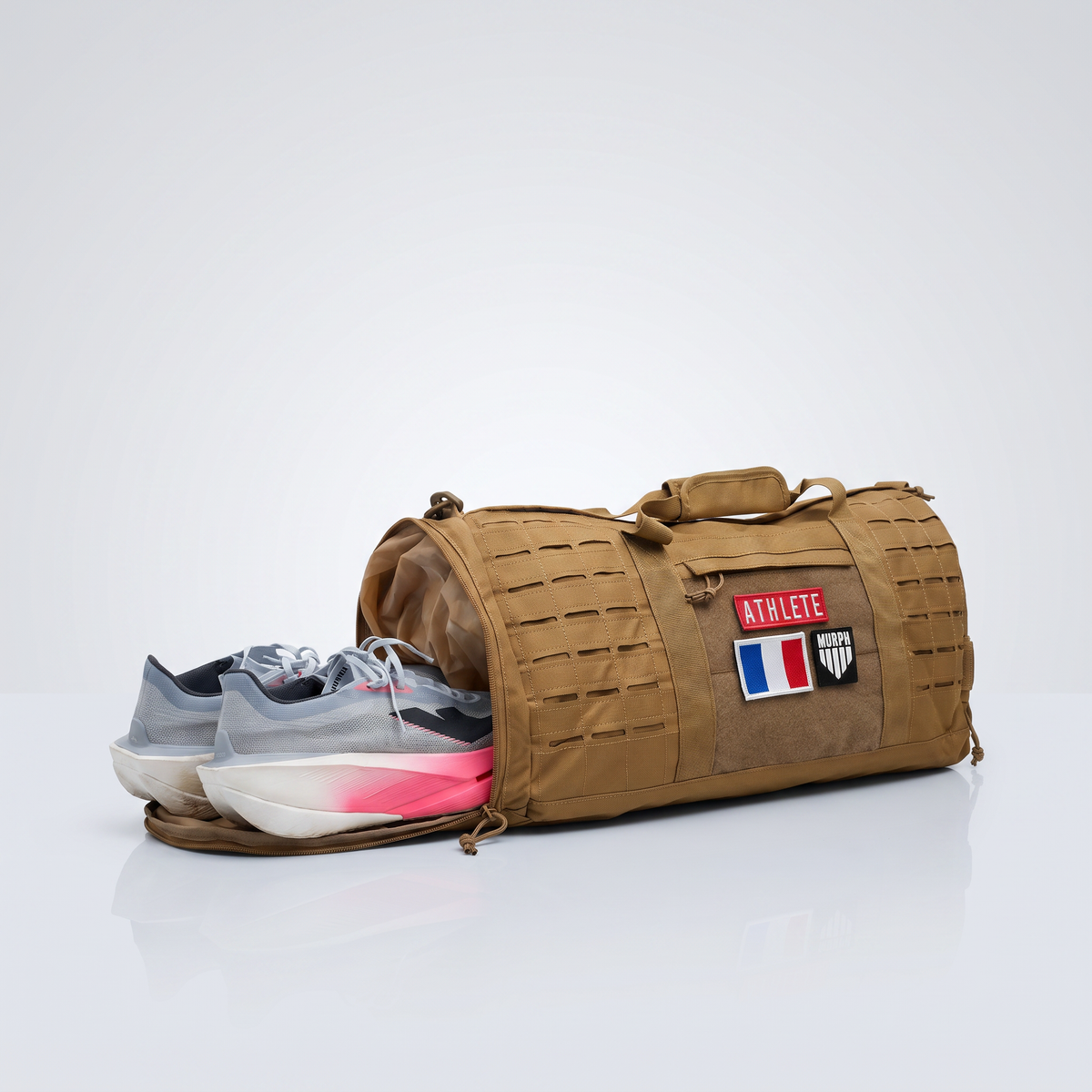 Compartiment chaussures dedie du sac polochon Murph marron, ouverture zippee laterale